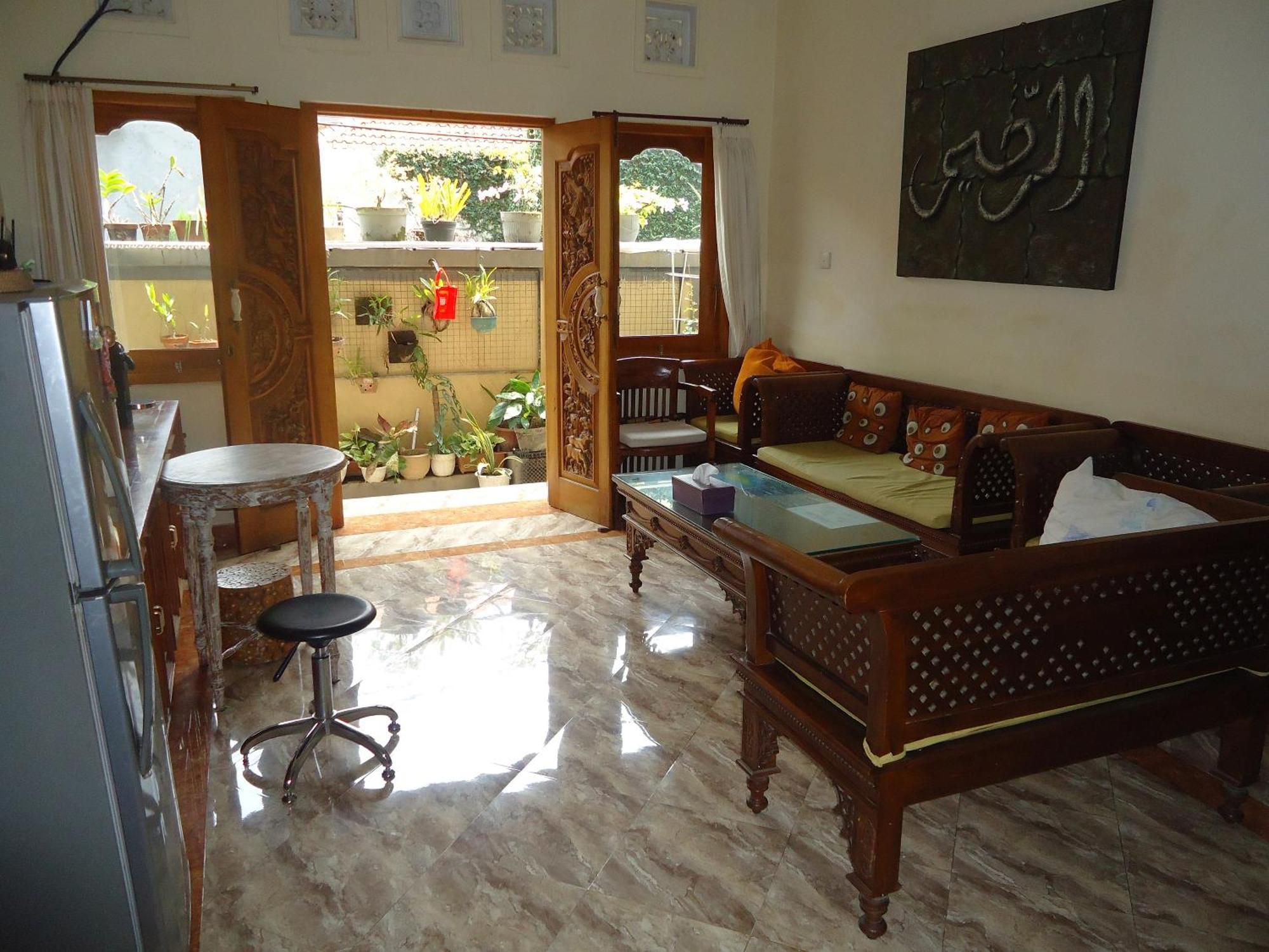 Kerobokan The Reinhold Guesthouse Bali מראה חיצוני תמונה