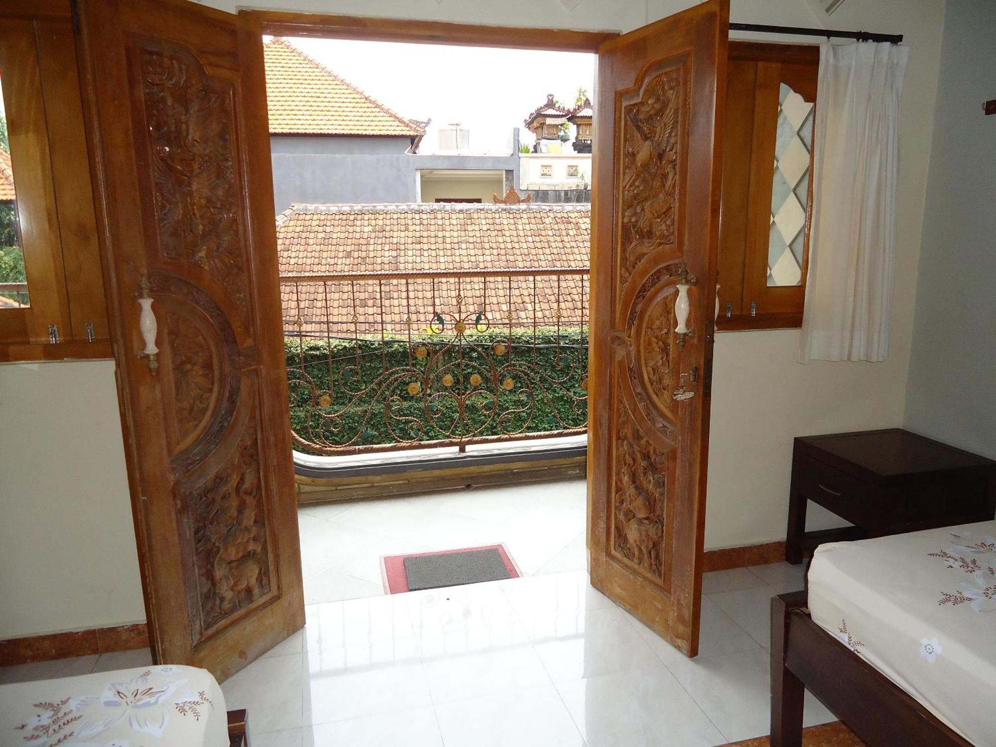 Kerobokan The Reinhold Guesthouse Bali מראה חיצוני תמונה