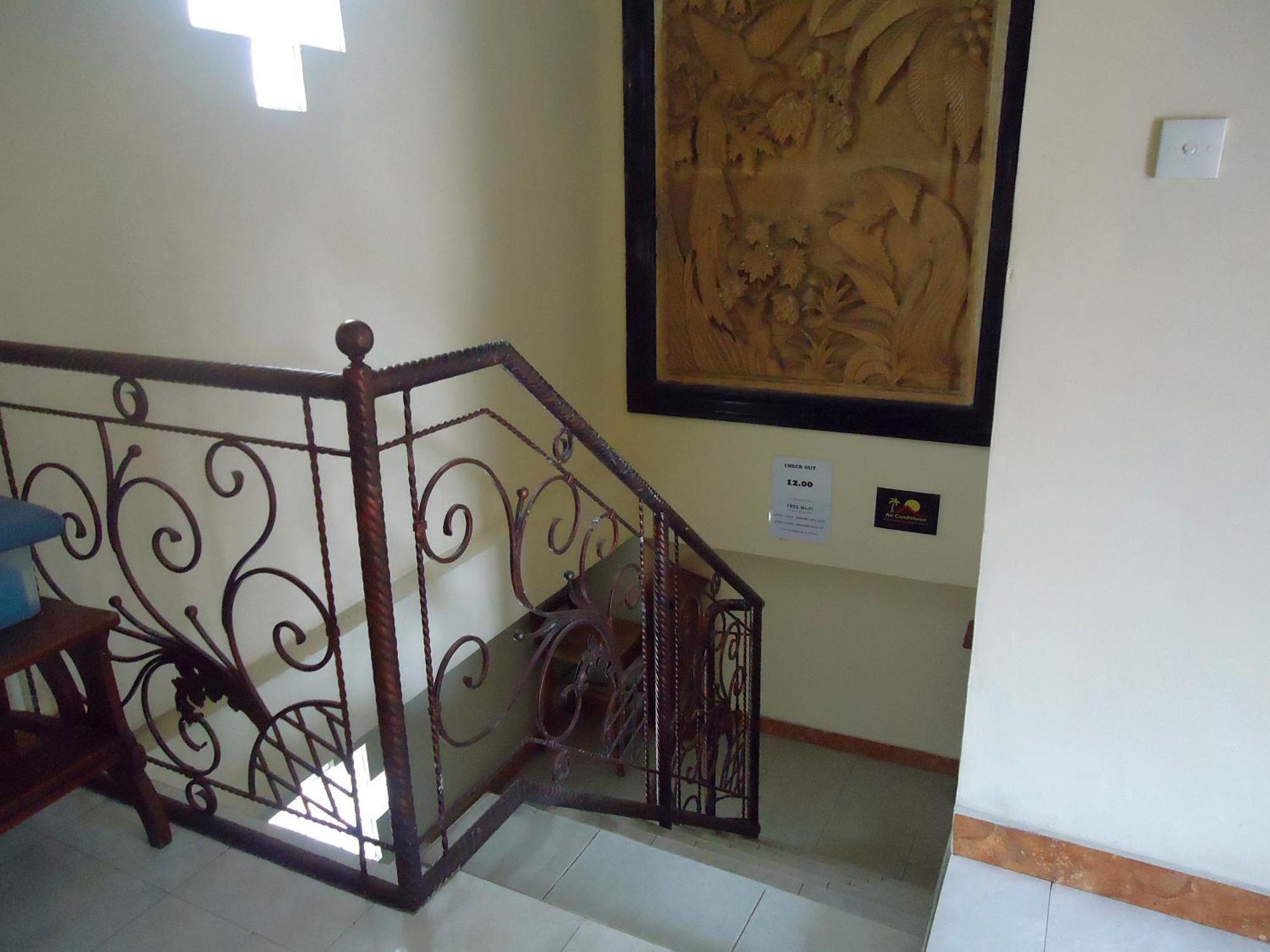 Kerobokan The Reinhold Guesthouse Bali מראה חיצוני תמונה